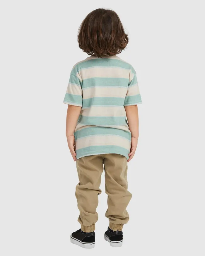 Billabong Boy039s 04027041 Groms Hector Short Sleeve TShirt Chino Kids Boys039 Tees Billabong Boy039s 04027041 Groms Hector Short Sleeve TShirt Chino Kids Boys039 Tees