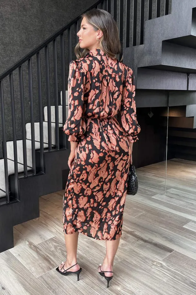 AX Paris Black Abstract Print 34 Sleeved Tie Waist Midi Dress Women Dresses