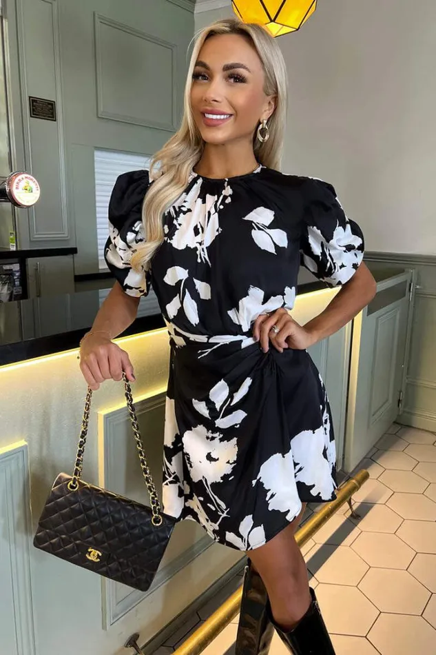 AX Paris Black And White Print Short Puff Sleeve Gathered Side Mini Dress Women Dresses AX Paris Black And White Print Short Puff Sleeve Gathered Side Mini Dress Women Dresses