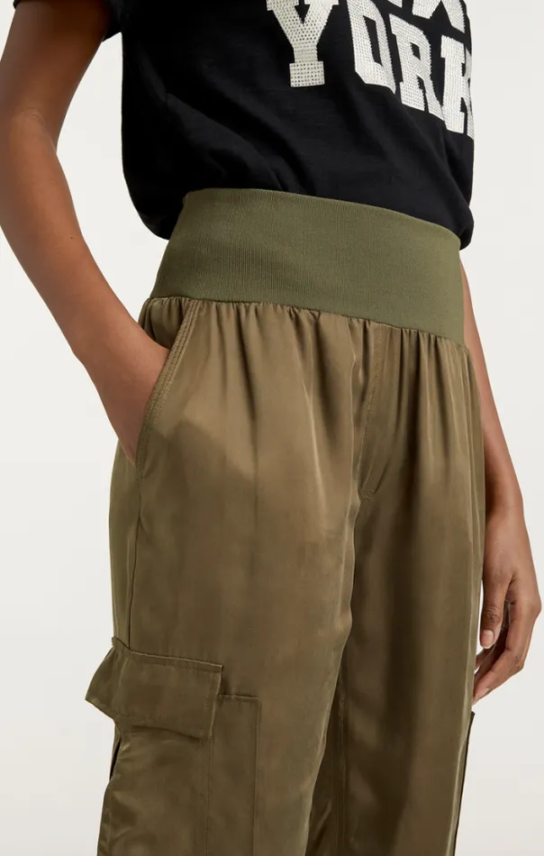 Cinq A Sept Pants Women Giles Pant Cupro Olive