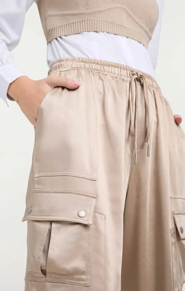 Cinq A Sept Pants Women Satin Nitsan Parachute Pant Oyster