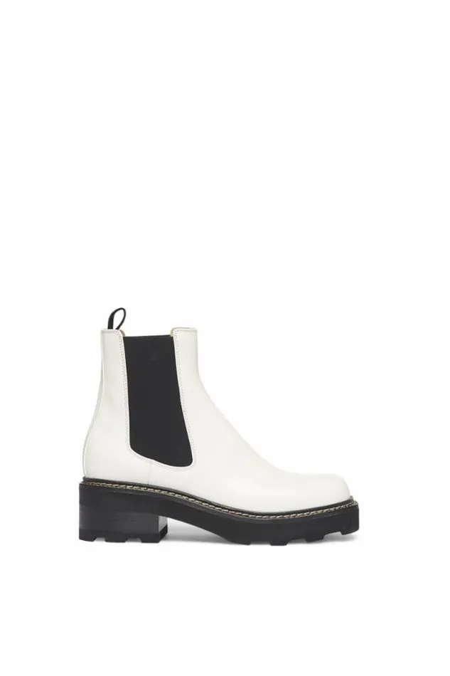 Gabriela Hearst Boots Women Jil Chelsea Boot In Cream Leather