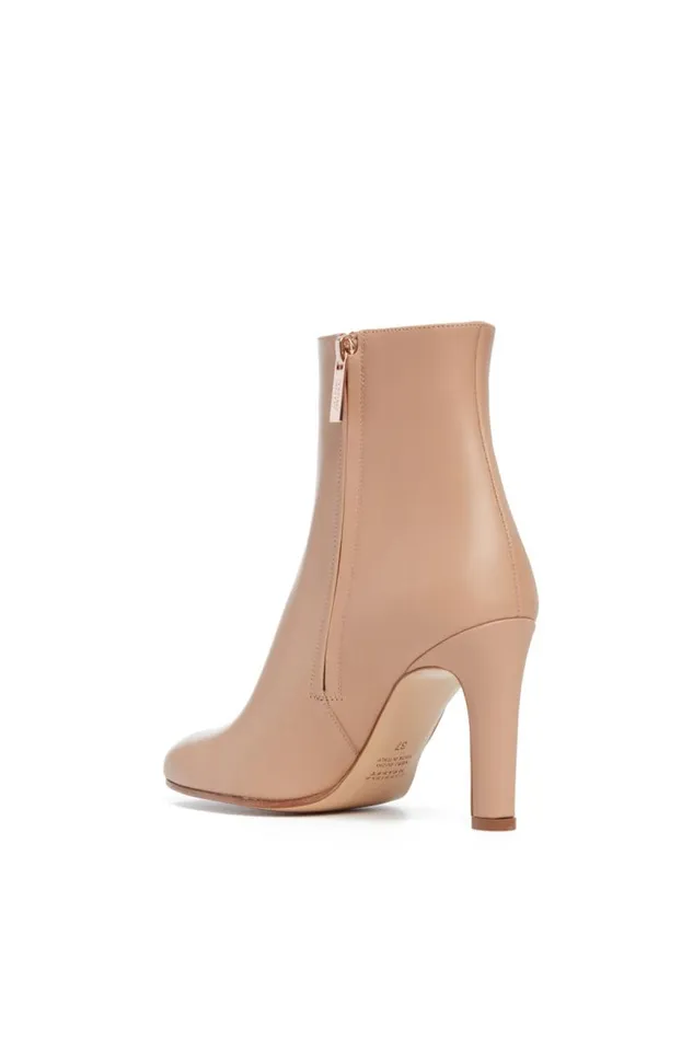 Gabriela Hearst Boots Women Lila Ankle Boot In Dark Camel Leather
