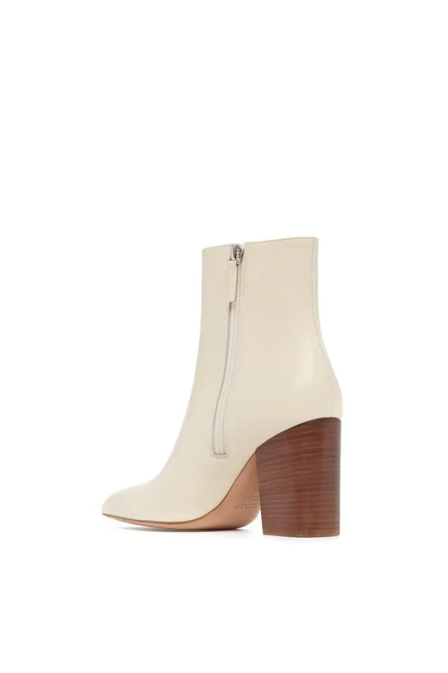 Gabriela Hearst Boots Women Rio Boot In Cream Leather