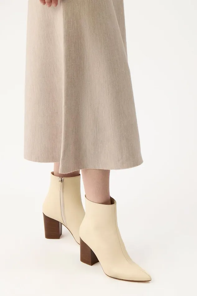 Gabriela Hearst Boots Women Rio Boot In Cream Leather