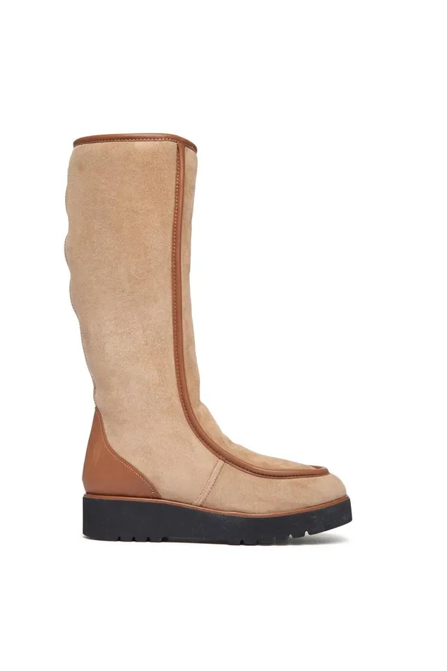 Gabriela Hearst Boots Women Tayna Flat Boot In Camel Leather