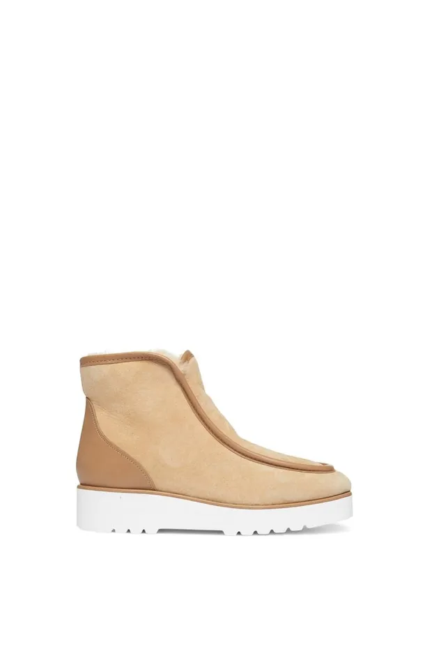 Gabriela Hearst Boots Women Tyga Shearling Boot In Camel Leather