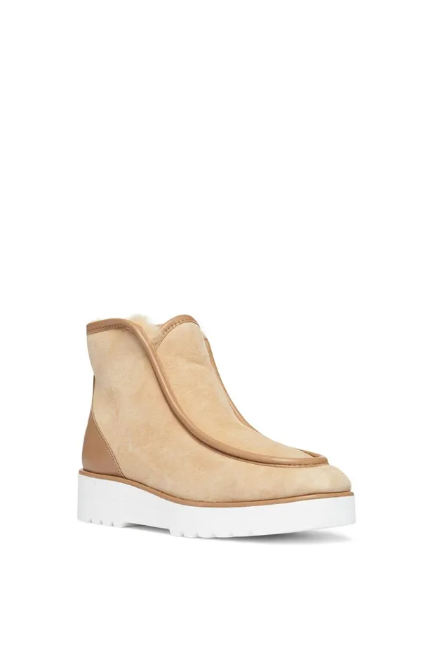 Gabriela Hearst Boots Women Tyga Shearling Boot In Camel Leather