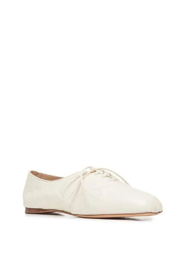 Gabriela Hearst Flats Women Maya Flat Shoes In Cream Leather
