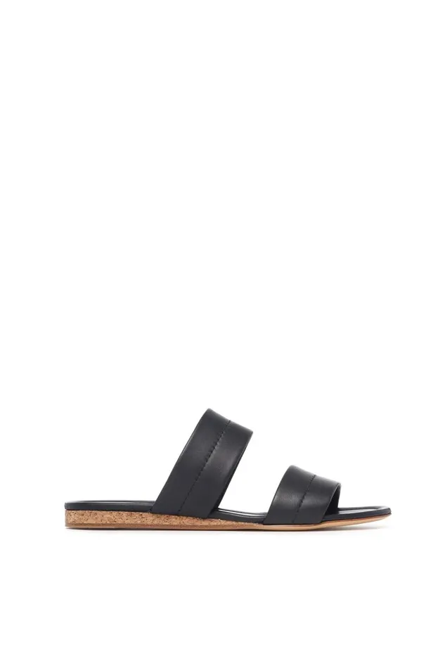 Gabriela Hearst Sandals Women Lora Flat Sandal In Black Leather