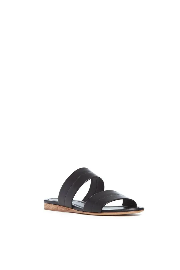 Gabriela Hearst Sandals Women Lora Flat Sandal In Black Leather