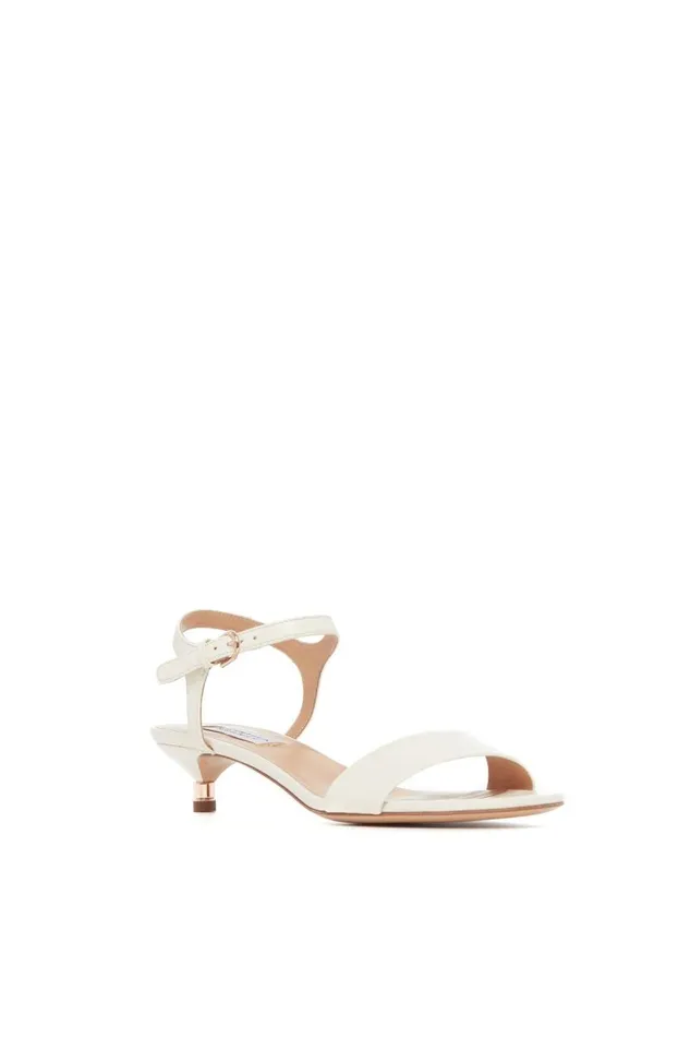 Gabriela Hearst Sandals Women Soraya Low Heel Sandal In Cream Leather
