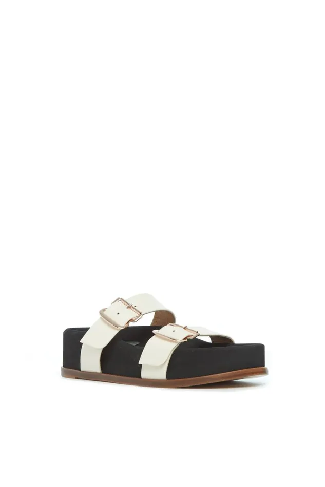 Gabriela Hearst Sandals Women Wren Flat Sandal In White Leather