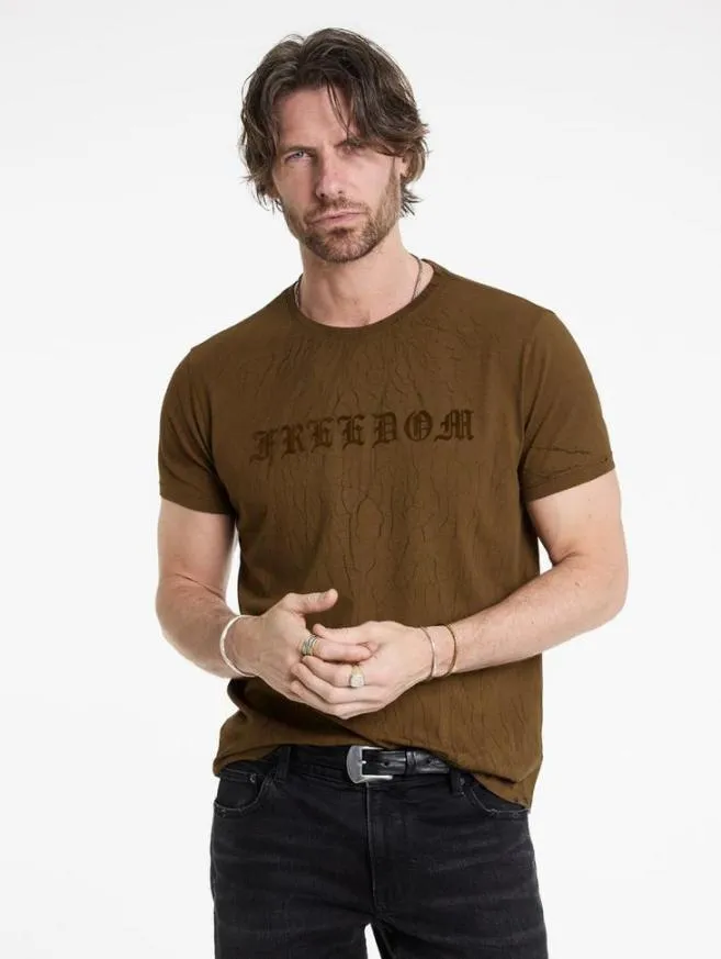 Men John Varvatos Graphic Tees Cracked Freedom Tee Lt Brown
