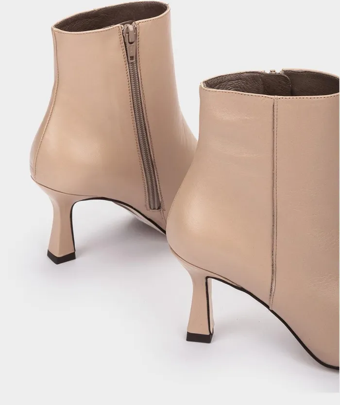 Pedro Miralles Ankle Boots GIEN Seta Arena 8211 Woman Pedro Miralles Ankle Boots GIEN Seta Arena 8211 Woman