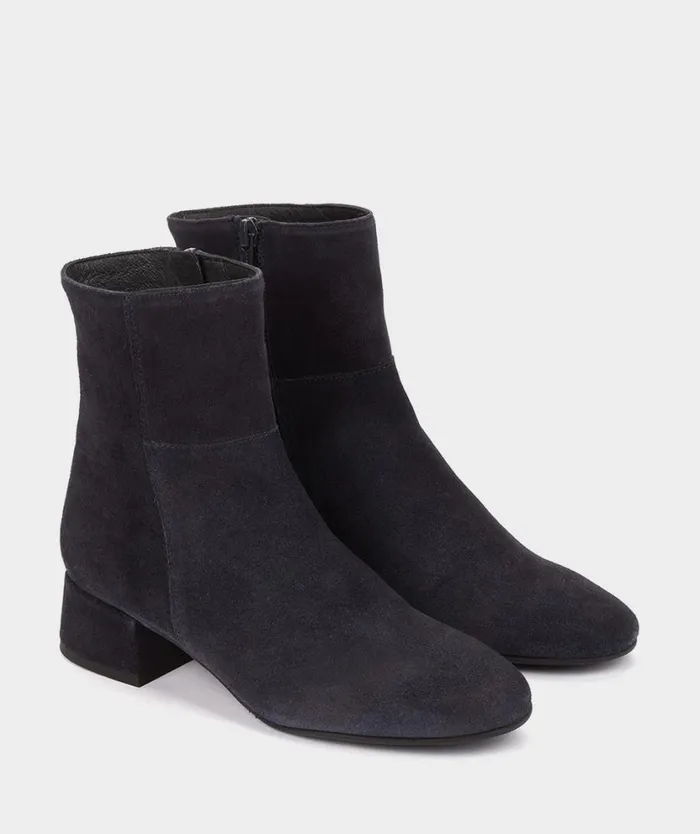 Pedro Miralles Ankle Boots KORBA Velour Navy 8211 Woman Pedro Miralles Ankle Boots KORBA Velour Navy 8211 Woman