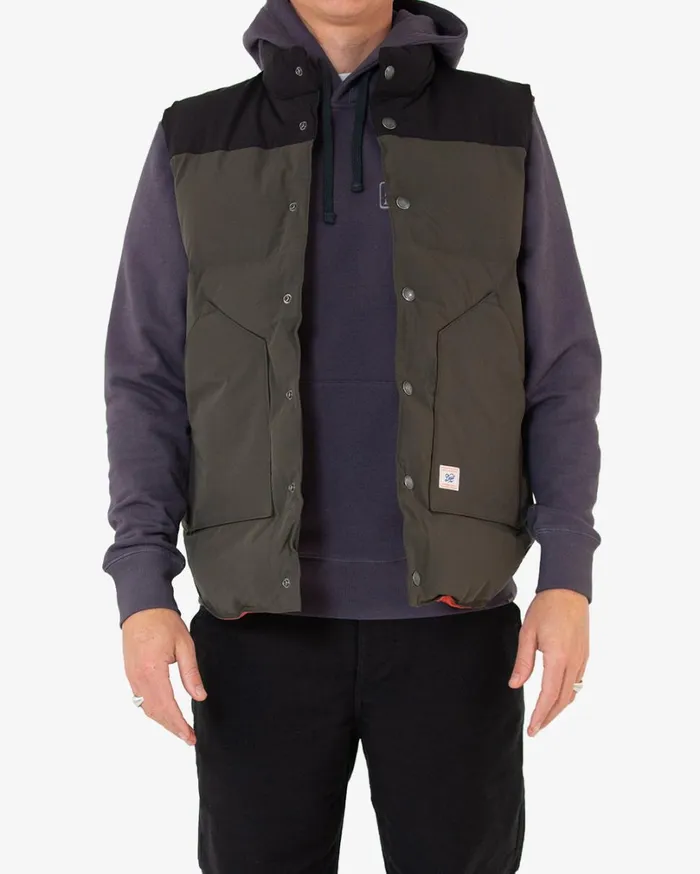 Robson Padded Vest Regular Fit 8211 Forest Night Men Deus Ex Machina Jackets Robson Padded Vest Regular Fit 8211 Forest Night Men Deus Ex Machina Jackets