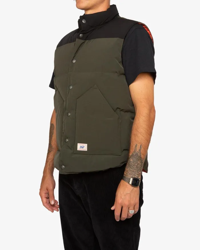 Robson Padded Vest Regular Fit 8211 Forest Night Men Deus Ex Machina Jackets Robson Padded Vest Regular Fit 8211 Forest Night Men Deus Ex Machina Jackets