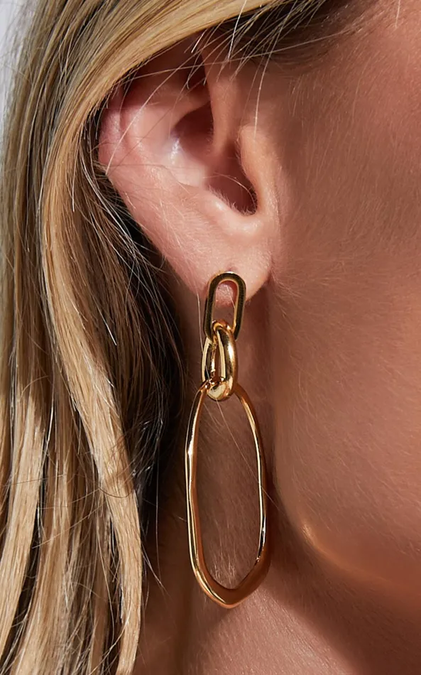 Showpo Abegail Drop Earrings In Gold Women Earrings