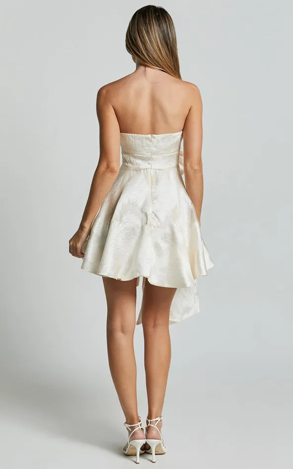 Showpo Adalia Mini Dress 8211 Strapless Sweetheart Dress With A Oversized Bow In Cream Women Dresses