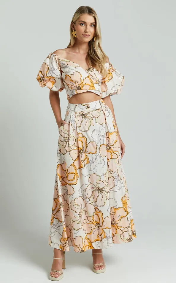 Showpo Amalie The Label 8211 Alizee Linen Blend Sweetheart Short Puff Sleeve Crop Top In Maison Fleur Women Tops