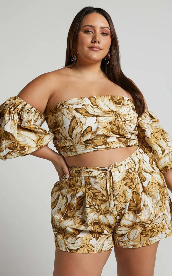 Showpo Amalie The Label 8211 Linen Blend High Waisted Tailored Shorts In Frieja Print Women Curve Clothes Showpo Amalie The Label 8211 Linen Blend High Waisted Tailored Shorts In Frieja Print Women Curve Clothes