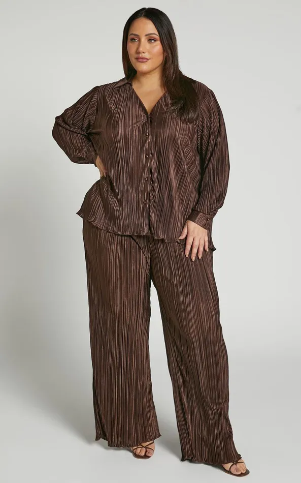 Showpo Beca Pants 8211 High Waisted Plisse Flared Pants In Chocolate Women Curve Clothes