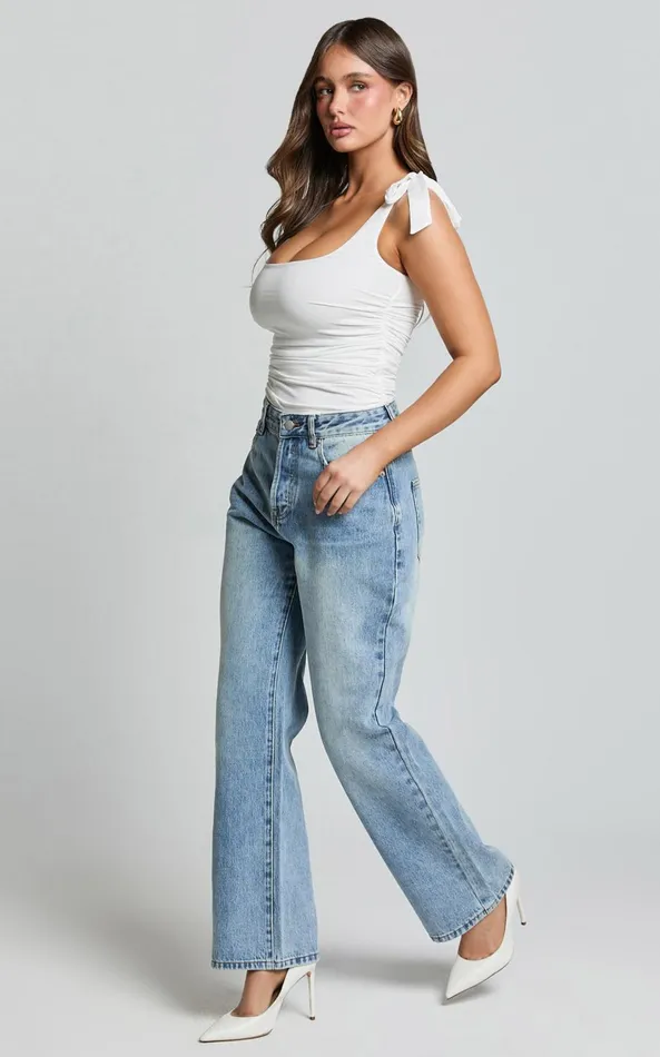 Showpo Bowie Jeans 8211 Mid Rise Recycled Relaxed Denim Jeans In Light Blue Wash Women Denim