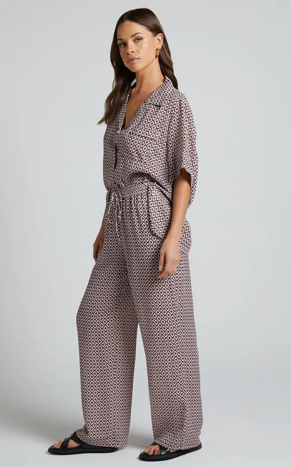 Showpo Brunita Pants 8211 Mid Waisted Relaxed Elastic Waist Pants In Moroccan Geo Women Pants
