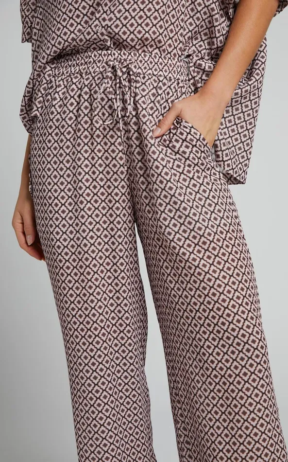 Showpo Brunita Pants 8211 Mid Waisted Relaxed Elastic Waist Pants In Moroccan Geo Women Pants