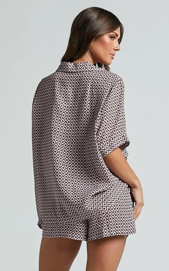Showpo Brunita Shirt 8211 Relaxed Short Sleeve Shirt In Moroccan Geo Women Curve Clothes Showpo Brunita Shirt 8211 Relaxed Short Sleeve Shirt In Moroccan Geo Women Curve Clothes