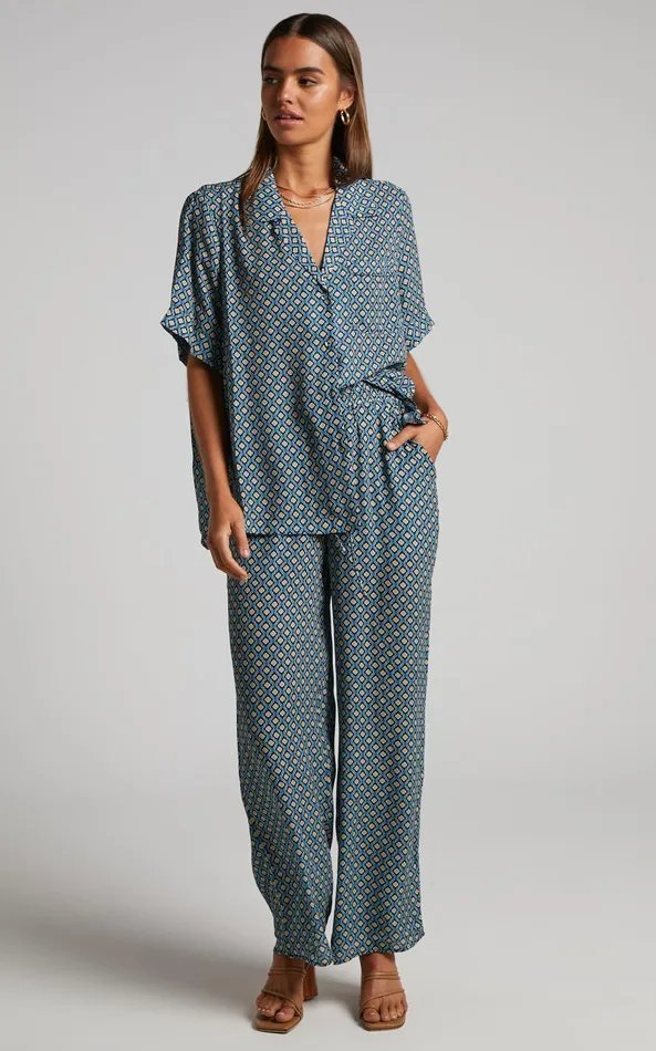 Showpo Brunita Shirt 8211 Relaxed Short Sleeve Shirt In Tile Geo Women Curve Clothes
