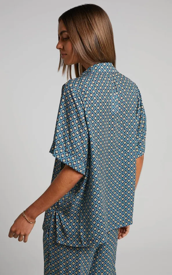 Showpo Brunita Shirt 8211 Relaxed Short Sleeve Shirt In Tile Geo Women Curve Clothes