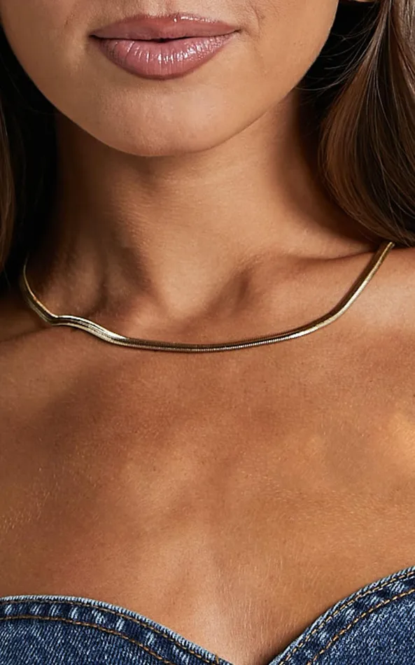 Showpo Caitlin Necklace 8211 Pendant Necklace In Gold Women Necklaces