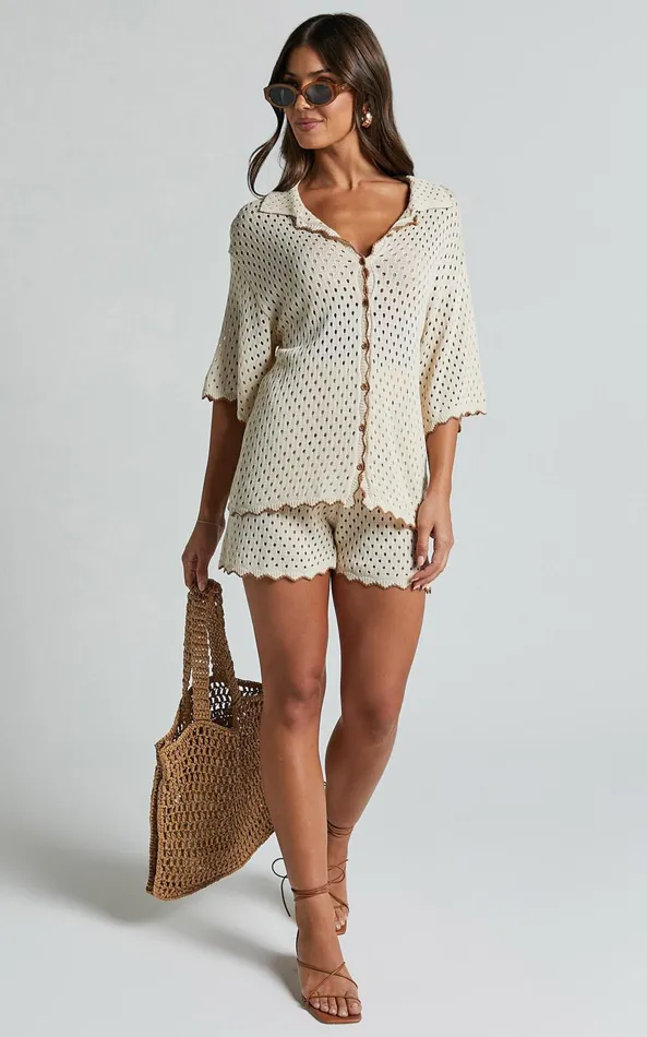 Showpo Caja Shirt 8211 Button Up Wavy Hem Knit Shirt In NutmegShell Women Knitwear