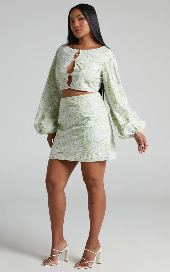 Showpo Charlie Holiday 8211 Pricilla Top In Abstract Wave Women Tops