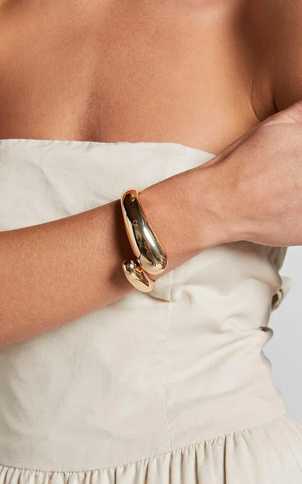 Showpo Cherryl Bracelet In Gold Women Bracelets