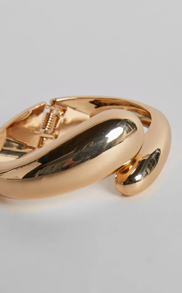Showpo Cherryl Bracelet In Gold Women Bracelets