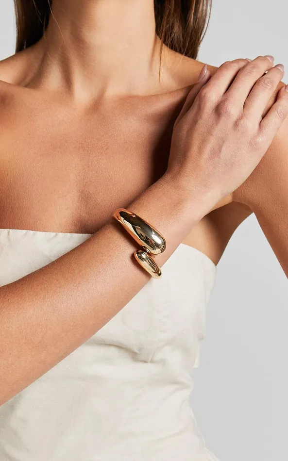 Showpo Cherryl Bracelet In Gold Women Bracelets
