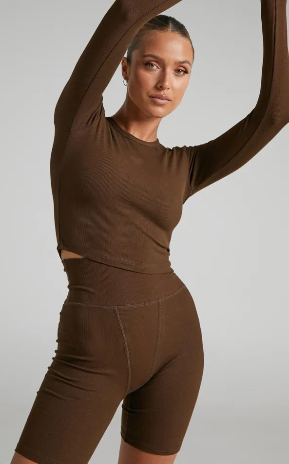 Showpo Chimmy Top 8211 Ribbed Long Sleeve Crop Top In Chocolate Women Basics