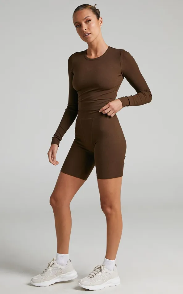 Showpo Chimmy Top 8211 Ribbed Long Sleeve Crop Top In Chocolate Women Basics