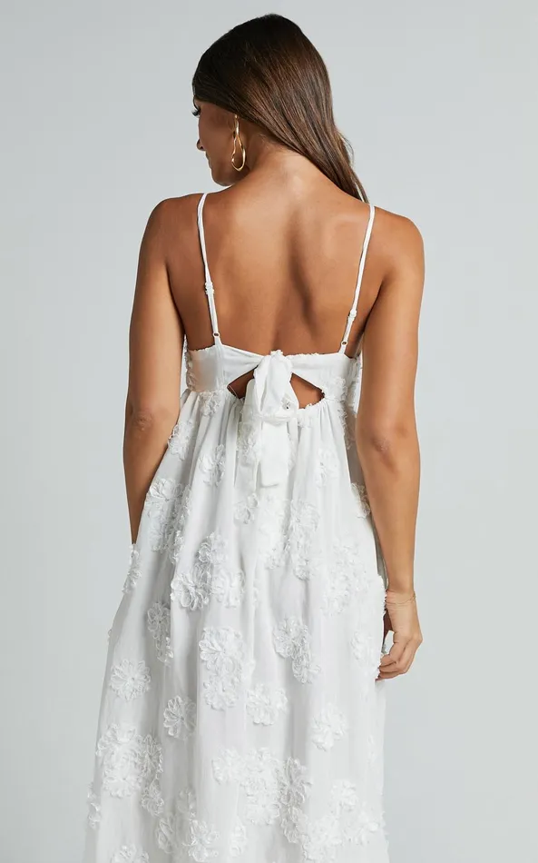 Showpo Claya Maxi Dress 8211 Sleeveless Straight Neckline Floral Detail Dress In White Embroidery Women Dresses
