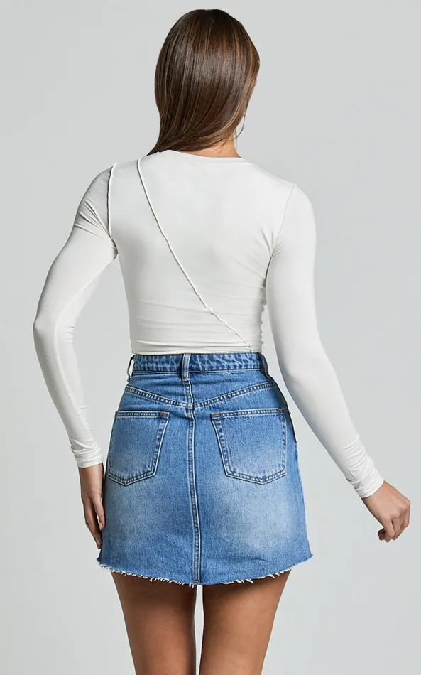 Showpo Dayna Top 8211 Long Sleeve Exposed Seam Top In Off White Women Tops