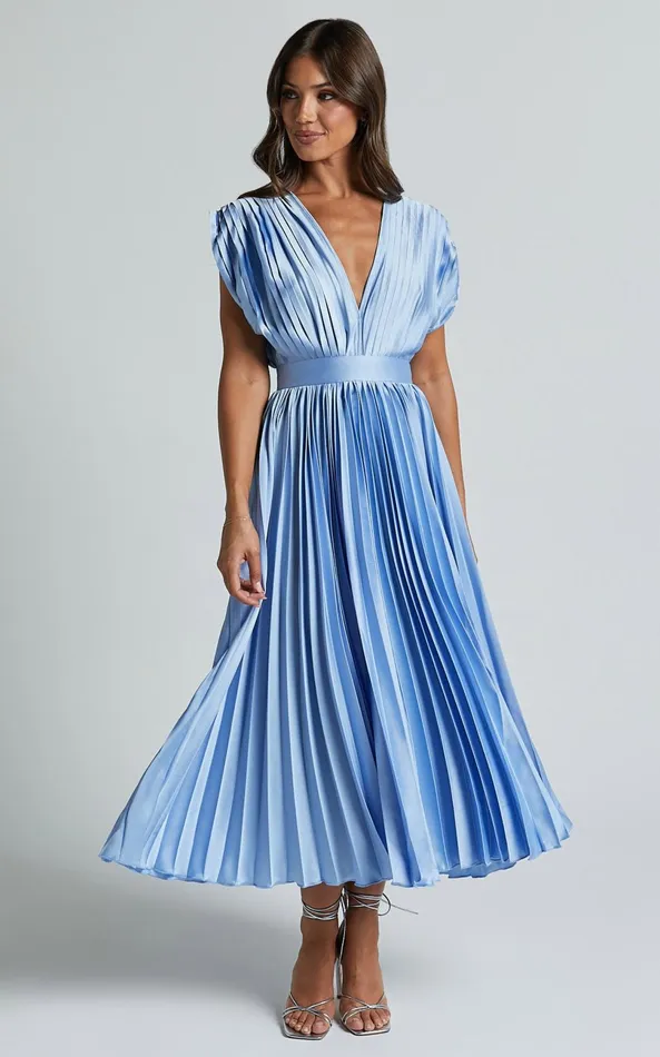 Showpo Della Midi Dress 8211 Plunge Neck Short Sleeve Pleated Dress In Baby Blue Women Dresses Showpo Della Midi Dress 8211 Plunge Neck Short Sleeve Pleated Dress In Baby Blue Women Dresses
