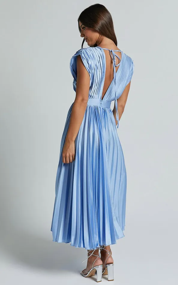 Showpo Della Midi Dress 8211 Plunge Neck Short Sleeve Pleated Dress In Baby Blue Women Dresses