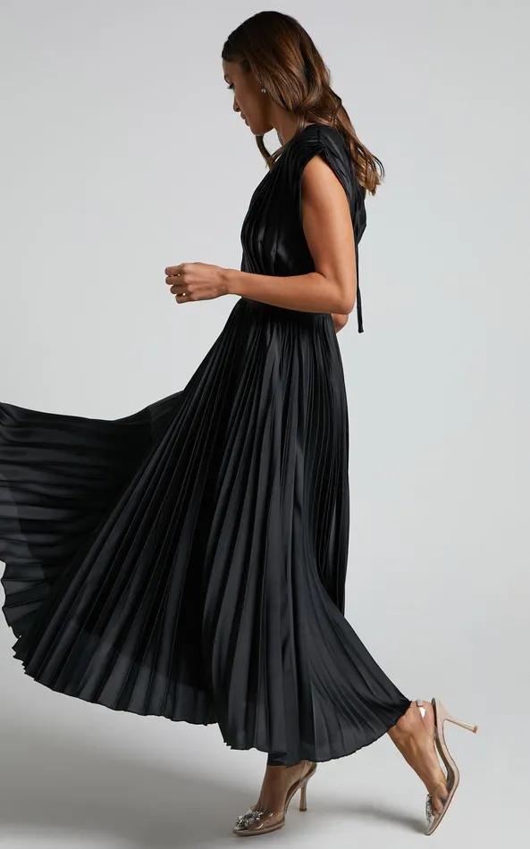 Showpo Della Midi Dress 8211 Plunge Neck Short Sleeve Pleated Dress In Black Women Dresses