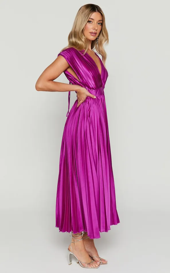 Showpo Della Midi Dress 8211 Plunge Neck Short Sleeve Pleated Dress In Grape Women Dresses