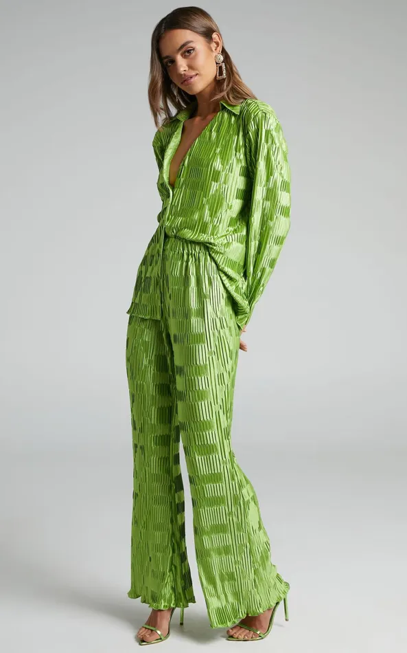 Showpo Greta Geometric 8211 Mid Waisted Plisse Flared Pants In Green Women Pants