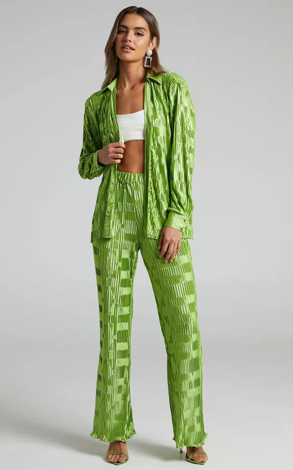 Showpo Greta Geometric 8211 Mid Waisted Plisse Flared Pants In Green Women Pants