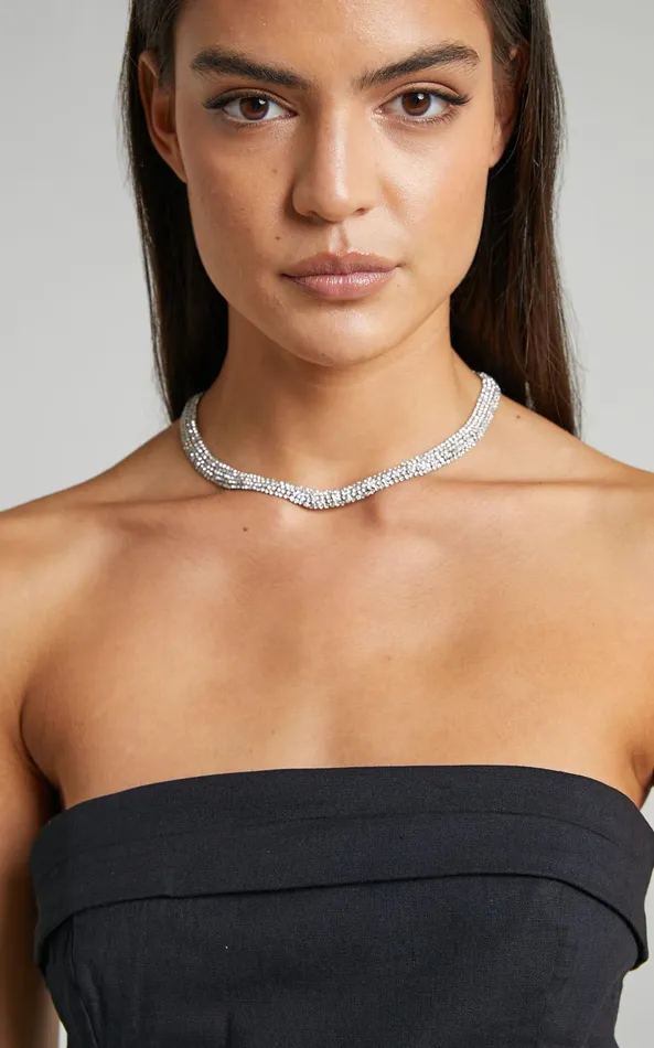 Showpo Guenloie Diamante Choker Necklace In Silver Women Necklaces